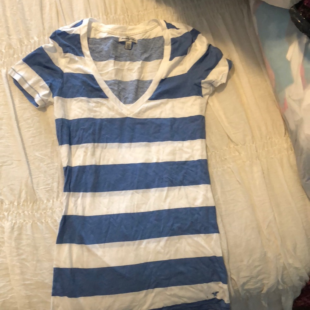 AE (AmericanEagle) tee